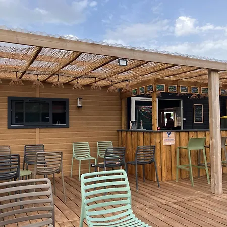 Campsite Le Rivage 4*