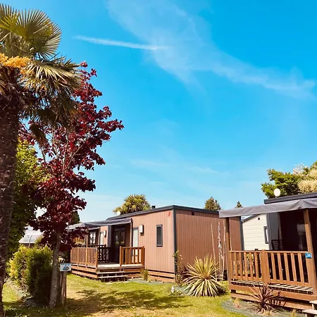 Campsite Le Rivage 4*