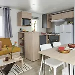 キャンプ場 Le Rivage 4*